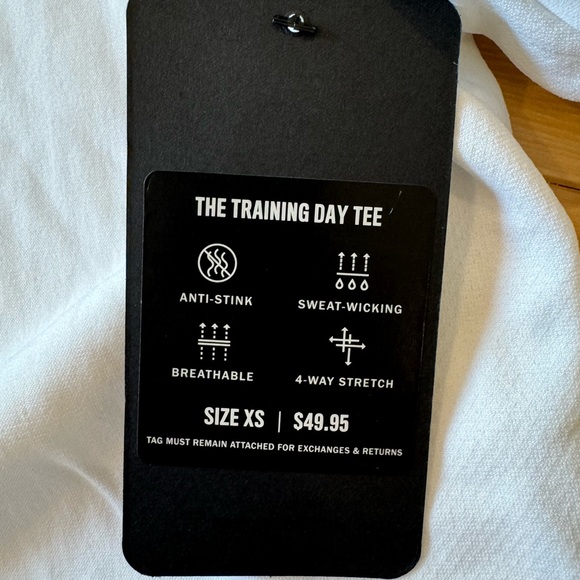 Fabletics Training Tee - Picture 3 of 3